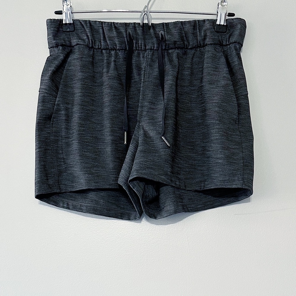 Lululemon On The Fly Short (3") Heathered Black Size Womens Athletic Shorts